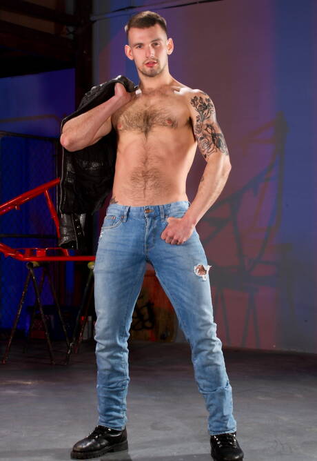 Falcon Studios: Two american guys hunk Armando De Armas and otter Chris Harder banged each other