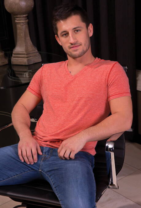 Falcon Studios: American beefcake Jj Knight and hot twink Alex Gray make a love