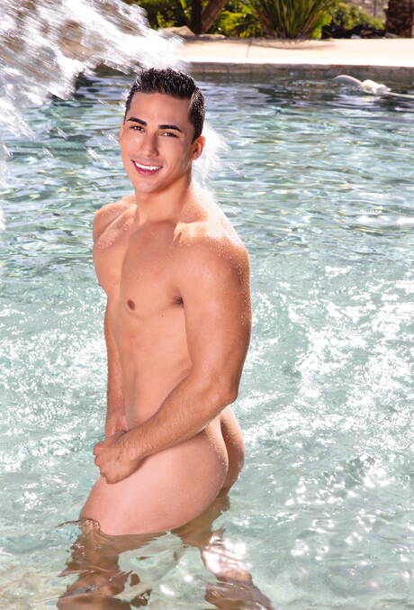 Falcon Studios: American pornstars husky guy Brent Corrigan and beefcake Topher Dimaggio fuck ass after sucking at the pool