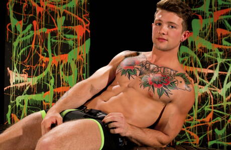 Der nette amerikanische Superhengst Sean Zevran und der harte Kerl Sebastian Kross haben harten Analsex