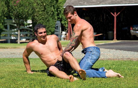 Hot americans, hairy stud Jack King and muscular Vance Crawford in hot homosexual scene outside