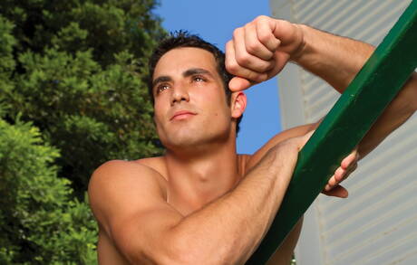 American hairy stud Jack King get naked and showing tight butt outdoor