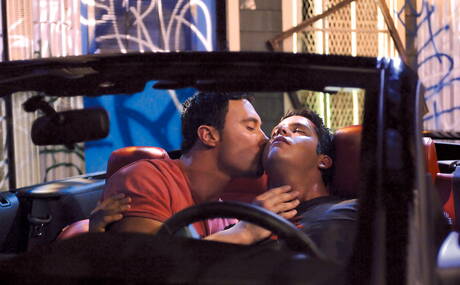 ゴージャスなデリック・ヴィンヤードとセクシーなジェイソン・アドニスは愛し合っている