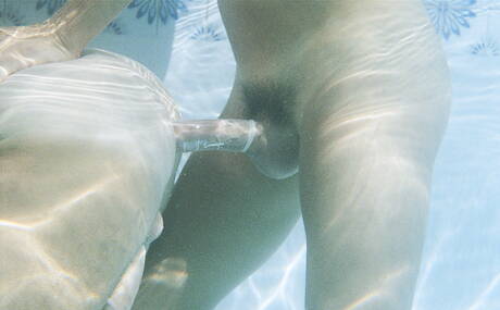 Die geilen Jungs Peter Wilder, David Bradley und Spike haben sich am Pool gegenseitig geknallt