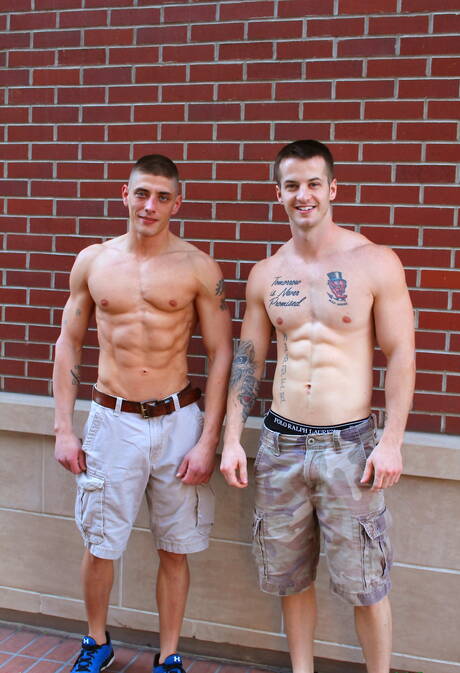 Jerry Price en de Amerikaanse superstud Quentin Gainz neukten elkaar buiten