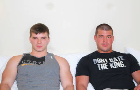 I ragazzi americani più sexy, Ivan James e il bel fusto Brad Banks, si fanno un culo all