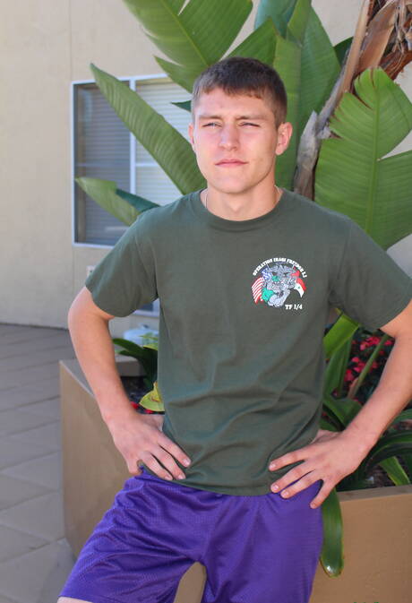 Superstud Dante undressing and showing tight butt outside