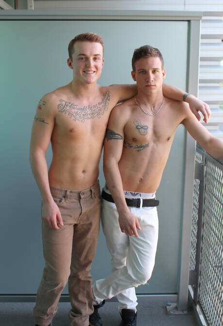 Active Duty: Beautiful dude Mike Hollister and attractive buddy Dominic in hot ass bang outside