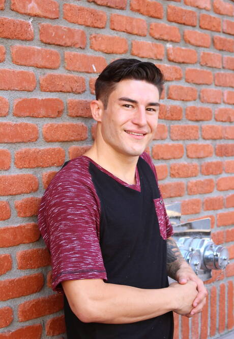 墨西哥肌肉男Derek Allan戶外秀肌肉身材