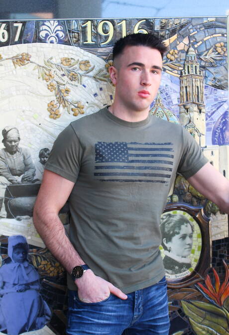 Superstud Jayce posing nude outside