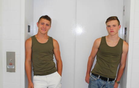 Active Duty: Beefy Dante and american beefy Scott Finn have a good anal sex outdoor