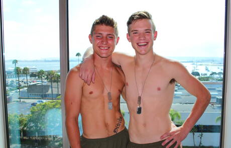 Beefy Dante and american beefy Scott Finn have a good anal sex outdoor