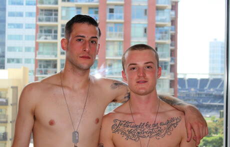 Mięśniak James Devlin i ogier Dominic uprawiają dobry seks analny na świeżym powietrzu