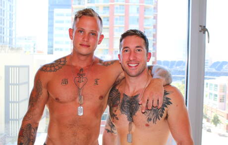 American husky guy Zack Matthews and strongman Brad Powers fuck after dick sucking outside