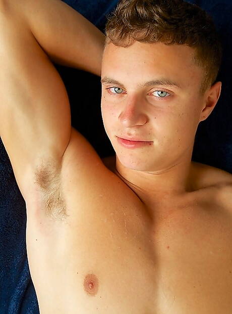 Lo stallone Jake e il muscoloso Sawyer fanno un bel sesso anale