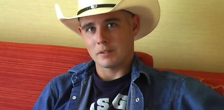 Active Duty: 美國帥哥Wesley Woods手淫