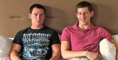 Gorący facet Tim i przystojny facet Rick uprawiają miłość