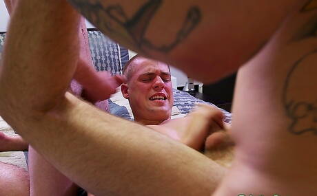 Vieze gasten Ransom, Nils Tatum en Taylor hebben een hete trio-seks