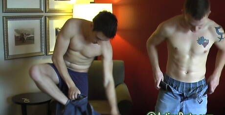 Muscular Bryce and american hunky guy Brock Mb in cock sucking scene