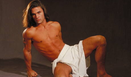 Le magnifique mec Joey Stefano et le beau garçon Tony Hampton adorent le fisting