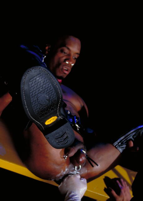 Sensual guy Jason Branch and sensual dude Simon Cox have a good interracial anal sex with fisting