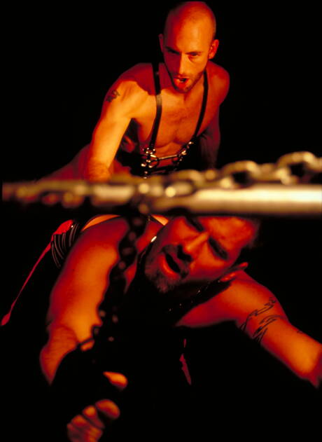 Der Hengst Justin Southall und der harte Kerl Scott Samson mögen Fisting