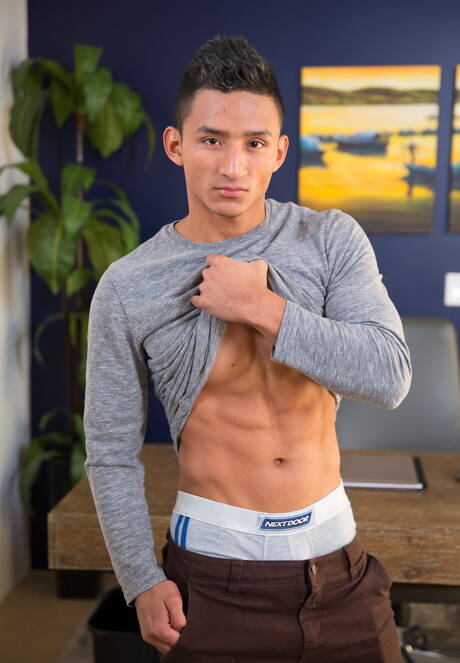 American beefcake Dante Martin and  Yoel Ortiz fuck ass after sucking cock