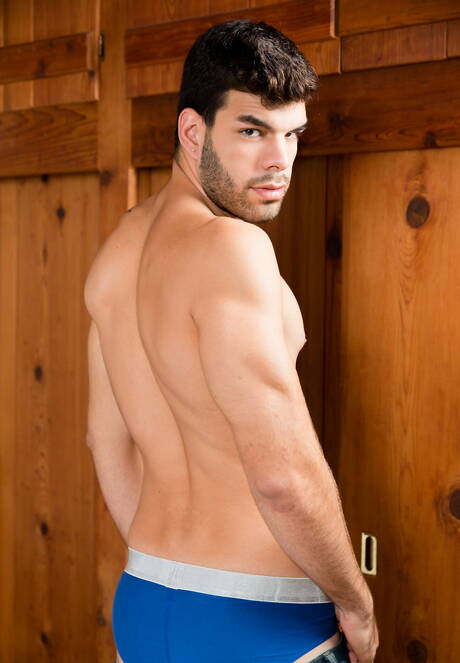 American hairy stud Jacob Peterson and hunk Zay Hardy fuck ass after sucking cock