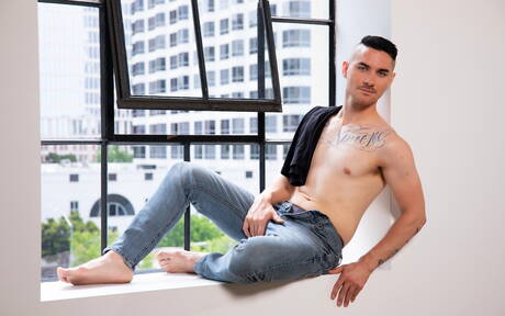 Nice american guys twink Zak Bishop and muscular Roman Todd love each other