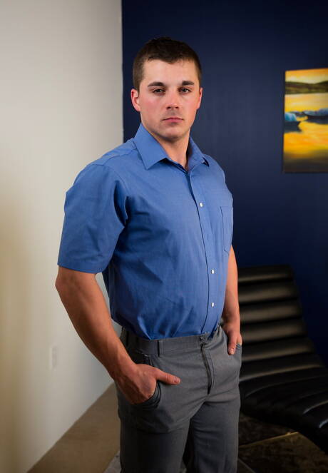 Bodybuilder Lucas Johnson wanking