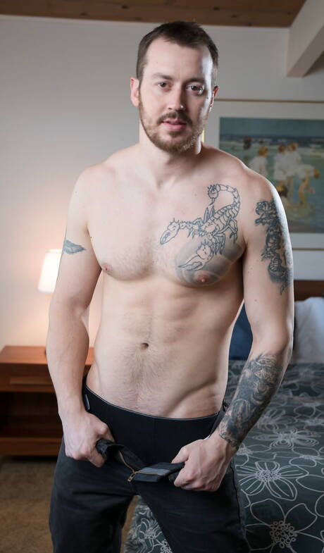 American hunky guy Mark Long and strongman Adam Gregory fuck after dick sucking