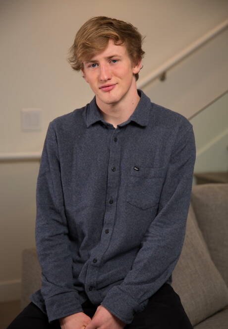 Nice american guys well-built Quentin Gainz and young boy Luke Reed banged each other