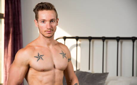 Strong bull Griffith Hawk get naked and showing his ass outdoor