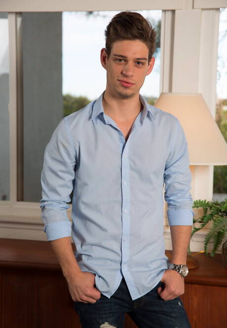 Piękni amerykańscy chłopcy, młody Michael Del Ray i umięśniony Scott Finn ruchają się w dupę po ssaniu