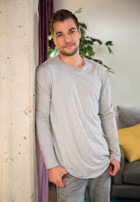 Next Door Studios: Hot americans, superstud Gunner and well-built Princeton Price fuck after blowjob