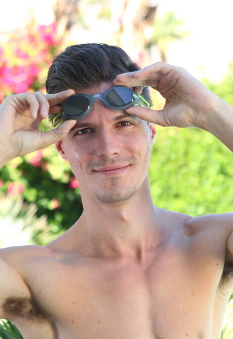 Gli americani sexy, lo stallone Myles Landon e il ragazzo sexy Alex Chandler fanno un bel sesso anale in cucina