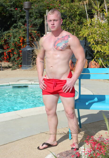 Nice american guys hunky guy Dolf Dietrich and hunk Leo Luckett drilling an ass in the pool