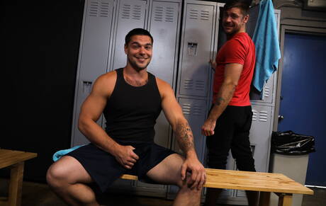 Hot american dudes hunky guy Aspen and husky guy Jack Andy fuck after blowjob