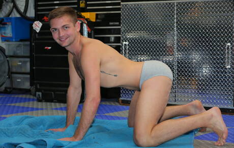 Tough guy Conner Mason and american mature bear Jaxton Wheeler have a hot sex outdoor