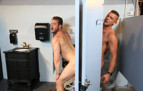 Hübsche amerikanische Jungs, Jace Chambers und Ace Era, in heißer homosexueller Action