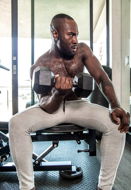 Die geilen Typen Noah Donovan, Max Adonis und Jacen Zhu haben zu dritt interracialen Analsex