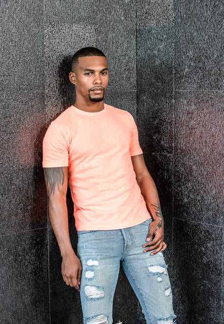 Noir Male: Pretty american boys tough guy Jacen Zhu and muscular Sean Duran have a good interracial oral sex