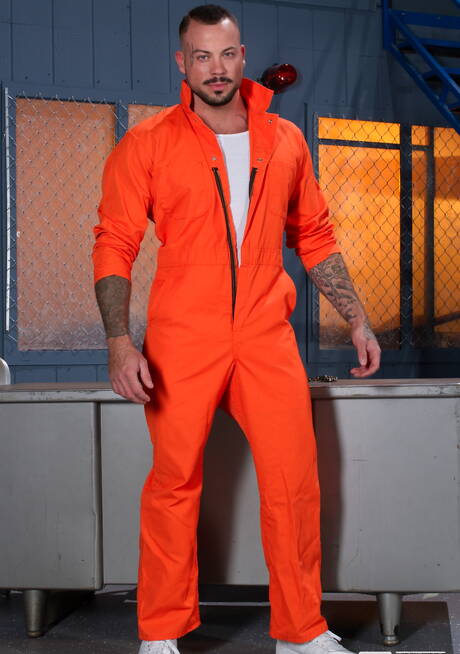 Knappe Amerikaanse jongens, goed gebouwde Brian Bonds en bodybuilder Sean Duran neuken na het zuigen van een pik en het vuisten