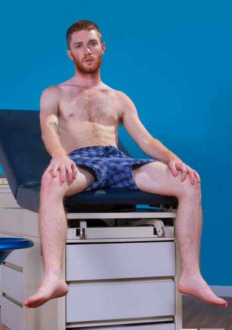 Hot american boys otter Seamus Oreilly and beefy Hugh Hunter in hard anal sex with fisting