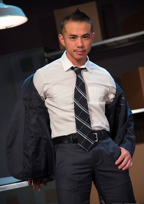 American strongman Nate Grimes and well-built Niko Reeves fuck after blowjob and fisted