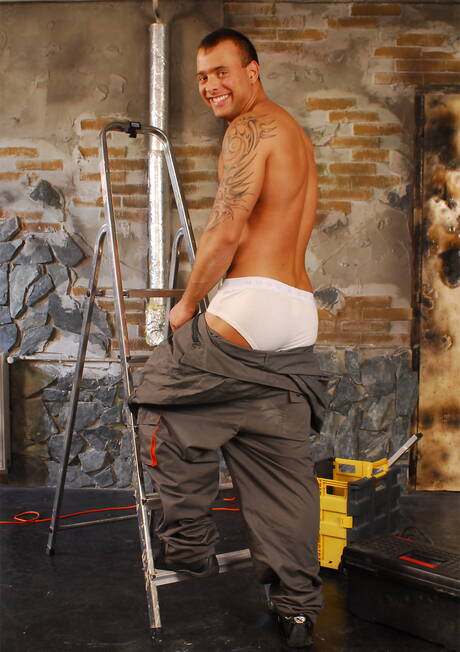 Hongaarse hengst Jason Visconti masturbeert