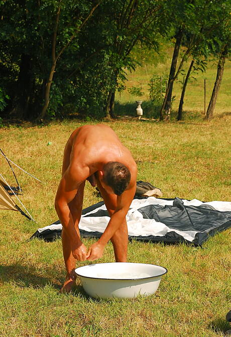Bull Giuseppe Pardi undressing and showing his butt in shower