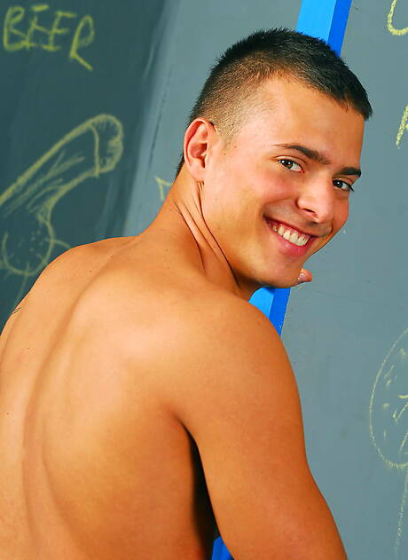 匈牙利超級帥哥喬伊維斯康蒂玩弄陰莖