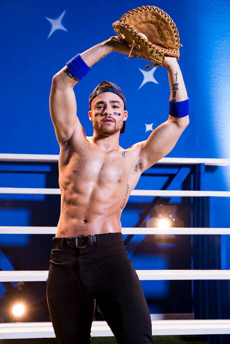 Die sexy Jungs Nick Sterling, Jj Knight und Beaux Banks haben sich gegenseitig geknallt