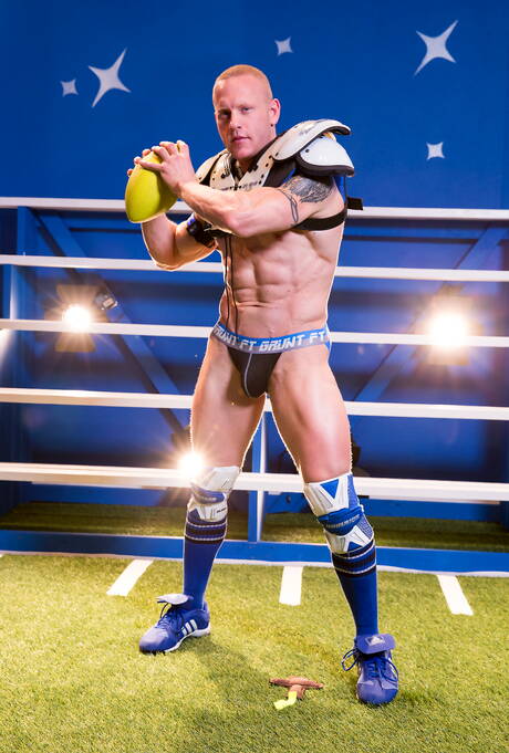 Gorgeous dude Johnny V and sensual buddy Aaron Savvy in hot ass fuck action